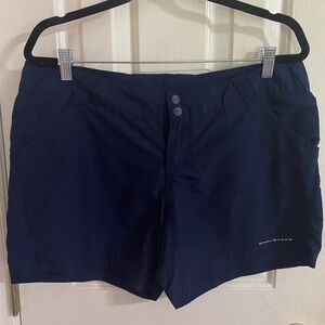 Columbia PFG Women’s Shorts Size L
